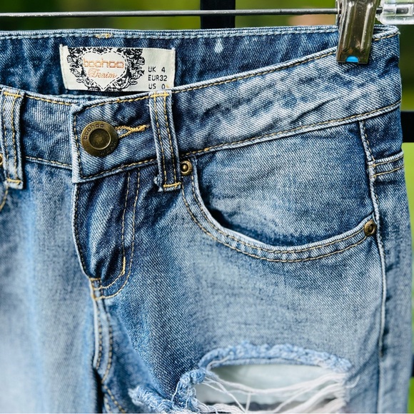 Boohoo distressed jeans | Medium Wash | Size 0 | NWOT - Picture 10 of 10